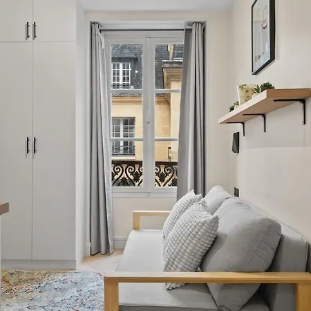 Apartment Morning Jour Paris